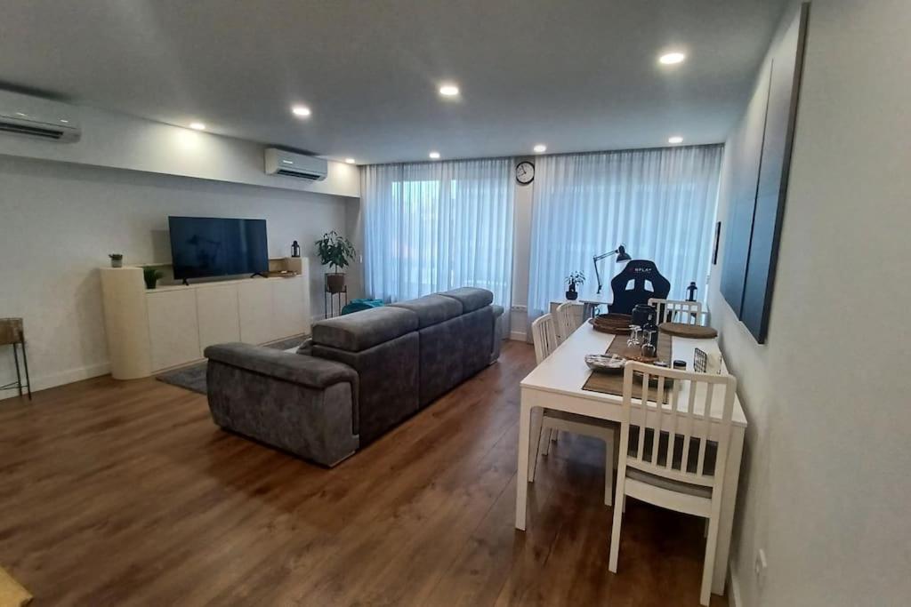 A H - Apartment Oporto Downtown Eksteriør bilde